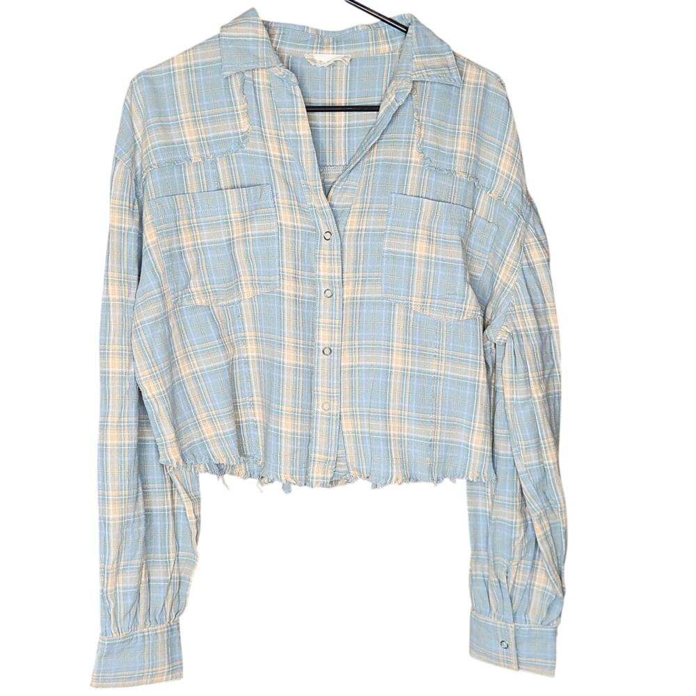 ALTAR'D STATE cropped flannel size medium snaps